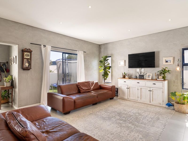 Modern 3-Bedroom Home with Pool in Sought-After Blue Lagoon - Photo 5