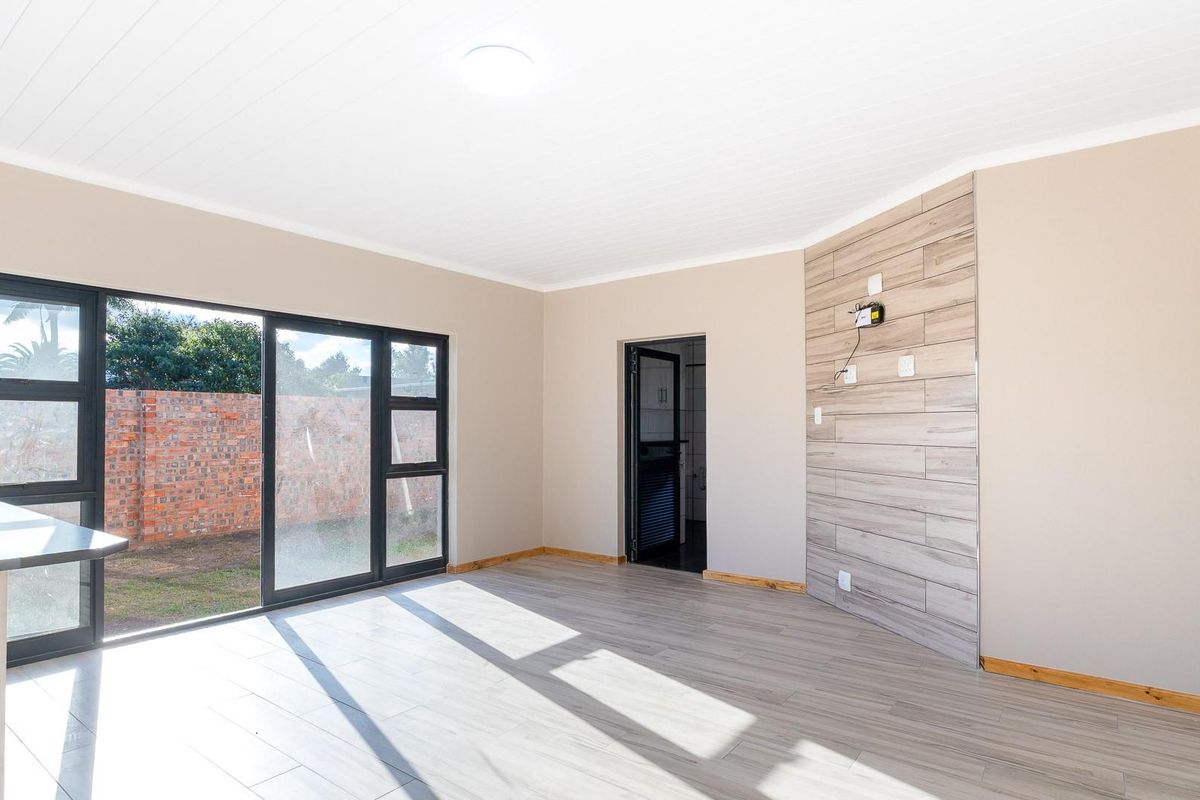4 Bedroom family home - Photo 4