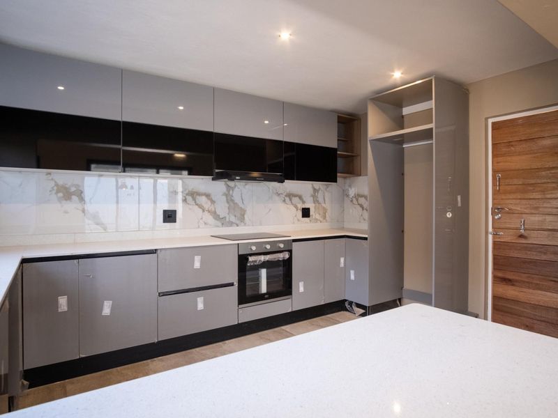 Brand New Luxury 4-Bedroom Home in Secure Estate - Photo 10