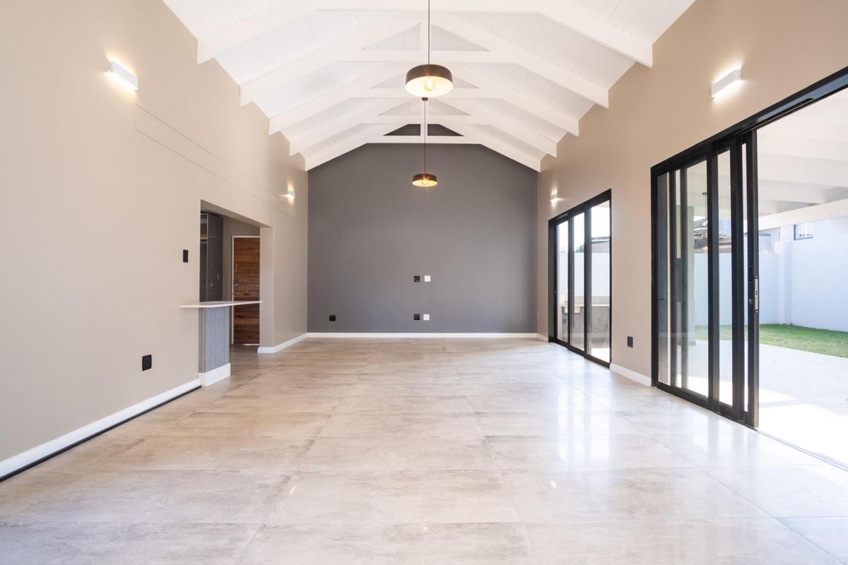 Brand New Luxury 4-Bedroom Home in Secure Estate - Photo 5