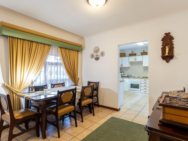 Brand New Sole Mandate - Secure Face-brick Townhouse Living - Photo 4