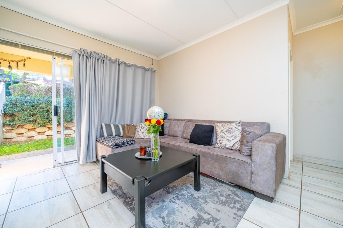 Prime Investment Opportunity: Modern Ground-Floor Living in the Heart of Bryanston - Photo 3