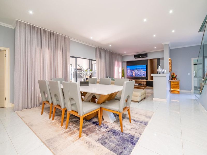 Elegant, immaculate 4- bedrooms and 2 receptions family home on tranquil setting! - Photo 4