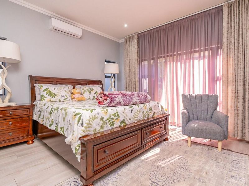 Elegant, immaculate 4- bedrooms and 2 receptions family home on tranquil setting! - Photo 10