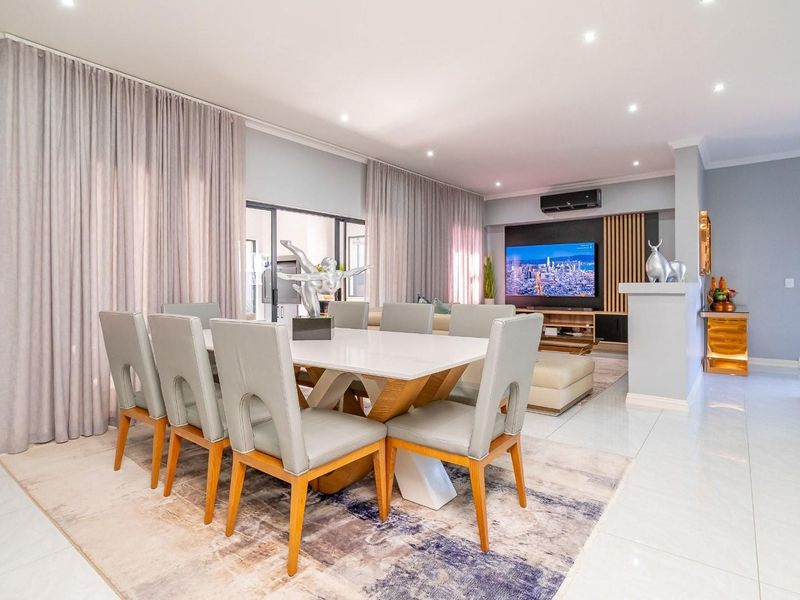 Elegant, immaculate 4- bedrooms and 2 receptions family home on tranquil setting! - Photo 4