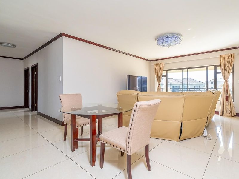 Immaculate 3 Bed Apartment - Photo 2