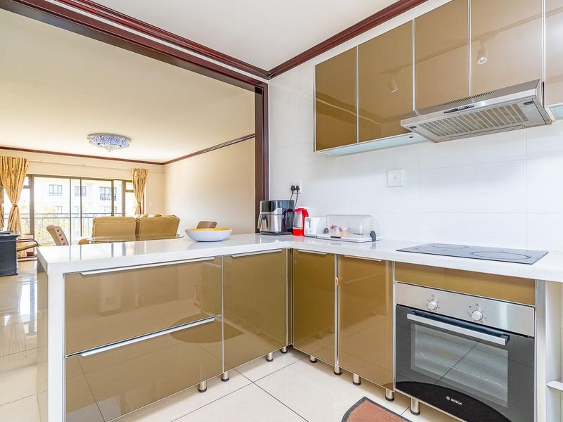 Immaculate 3 Bed Apartment - Photo 9