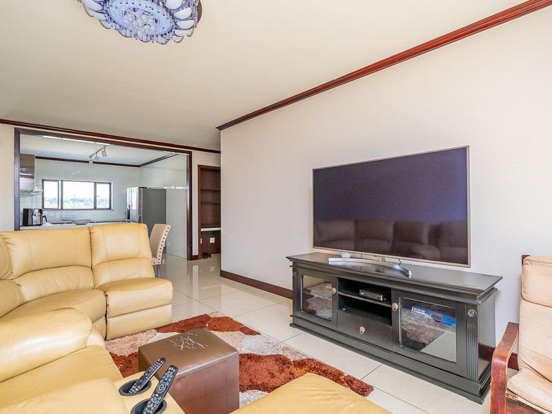 Immaculate 3 Bed Apartment - Photo 7