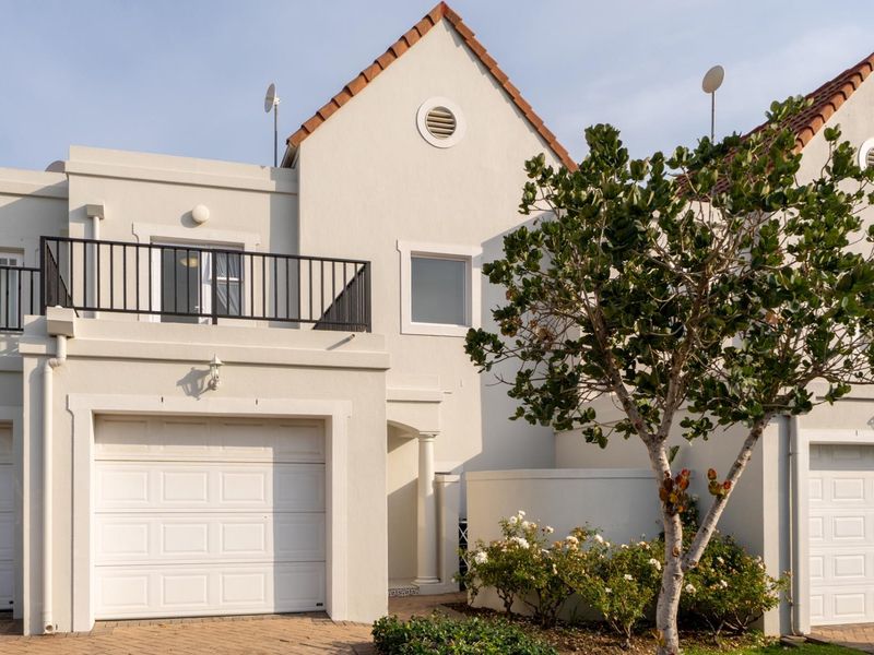 Beautiful Upgraded Townhouse to rent in Boschenmeer Golf Estate - Photo 2