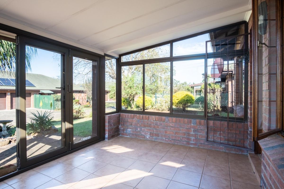 Retire in Style - Charming Home in the Heart of Amber Valley Retirement Estate, Howick - Photo 5