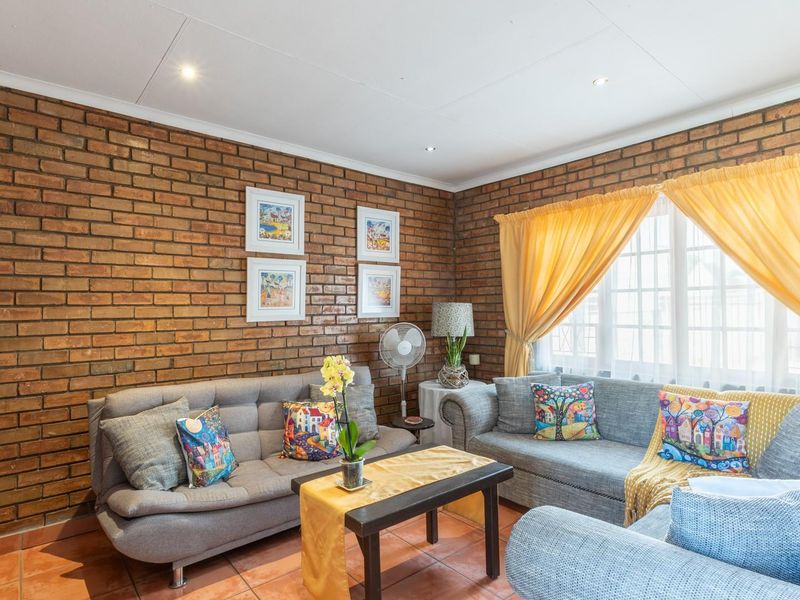 Entertainer’s Delight in Sought-After Welgelegen - Photo 7