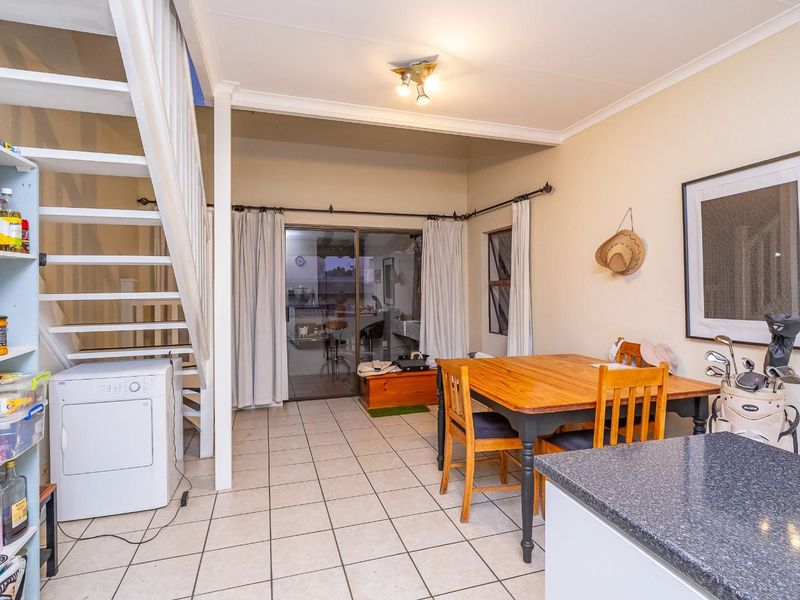 Stunning Top-Floor Sanctuary in the Heart of Morningside - Photo 8