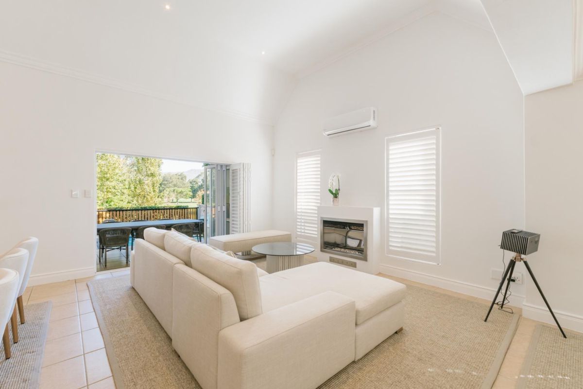 A Rare opportunity on Boschenmeer Golf Estate - Incredible views and location! - Photo 5