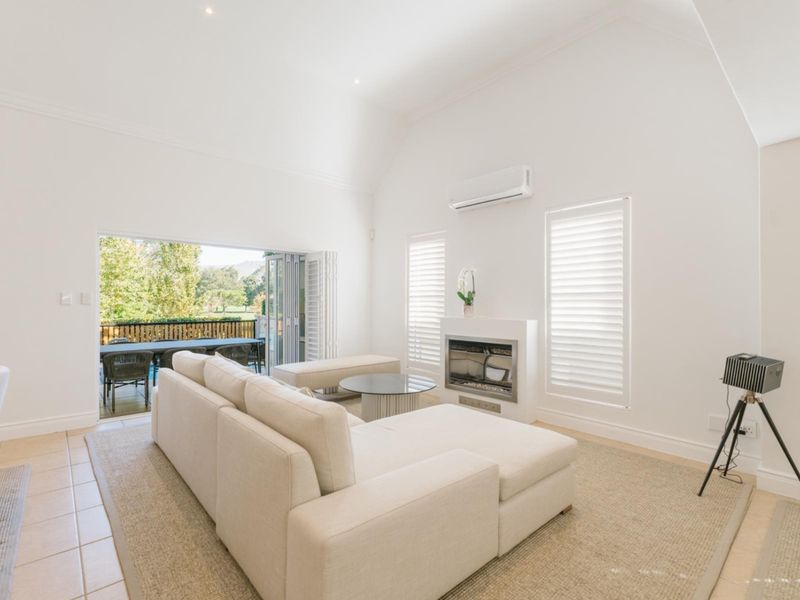 A Rare opportunity on Boschenmeer Golf Estate - Incredible views and location! - Photo 5