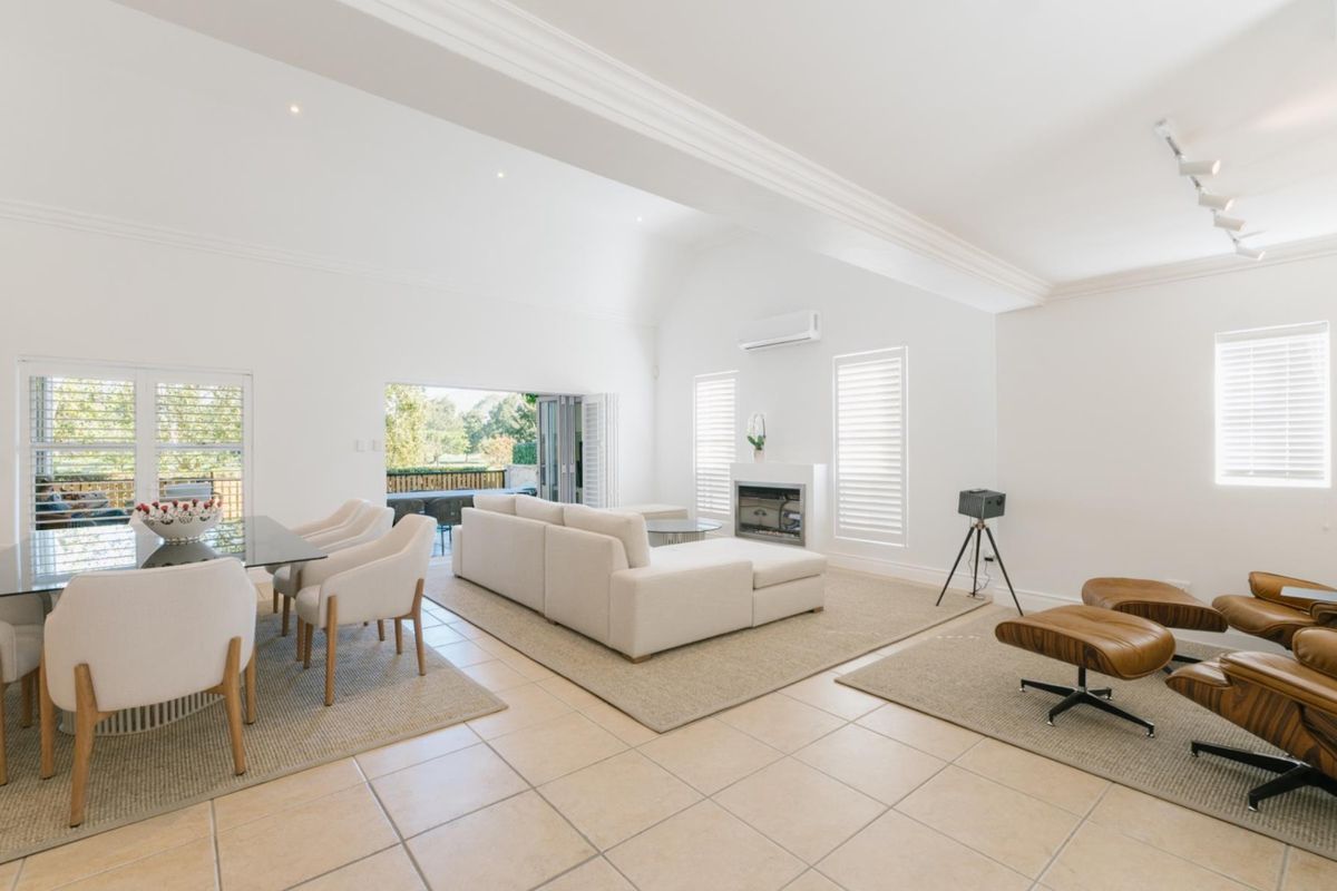 A Rare opportunity on Boschenmeer Golf Estate - Incredible views and location! - Photo 2