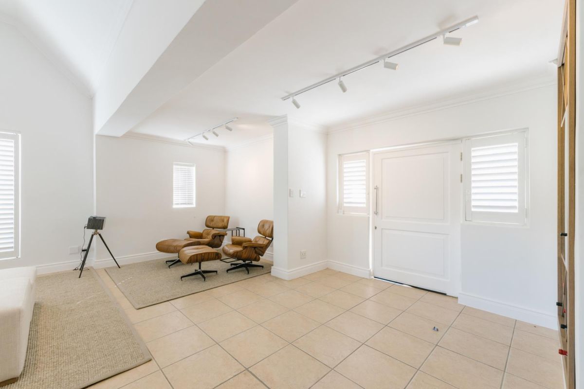 A Rare opportunity on Boschenmeer Golf Estate - Incredible views and location! - Photo 3