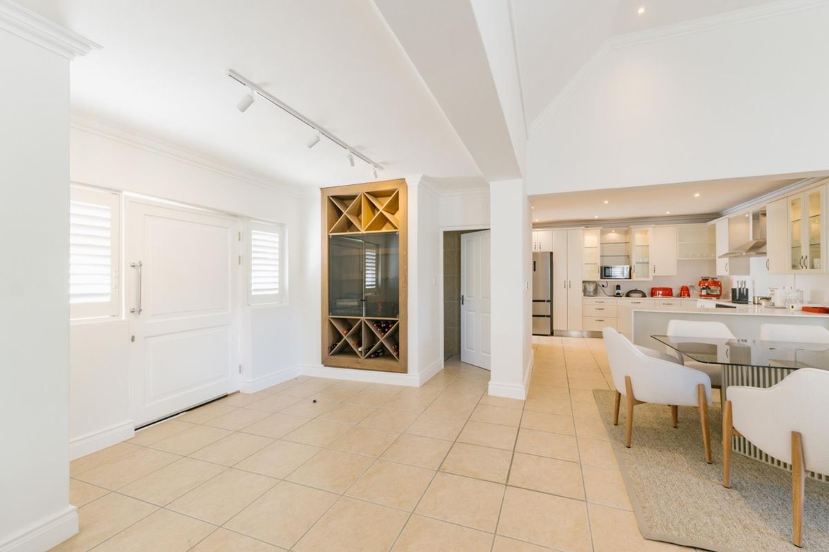 A Rare opportunity on Boschenmeer Golf Estate - Incredible views and location! - Photo 4