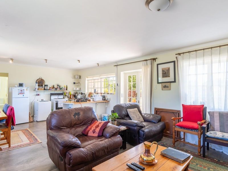 A Charming Garden Retreat in McGregor - Photo 10