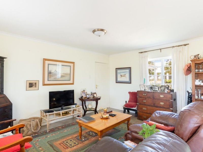A Charming Garden Retreat in McGregor - Photo 8