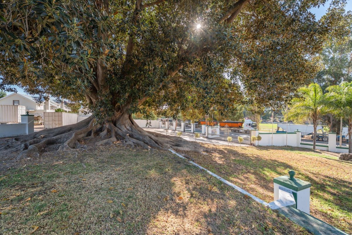 Prime Business-Zoned Victorian Asset in Malmesbury CBD FOR SALE at R6 650mill - Photo 5