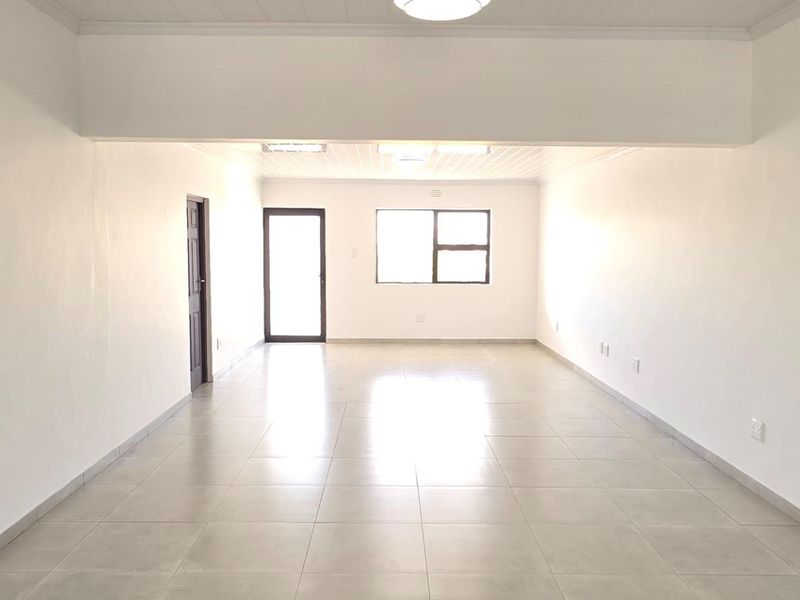 Single Storey Home In Security Estate - Photo 4