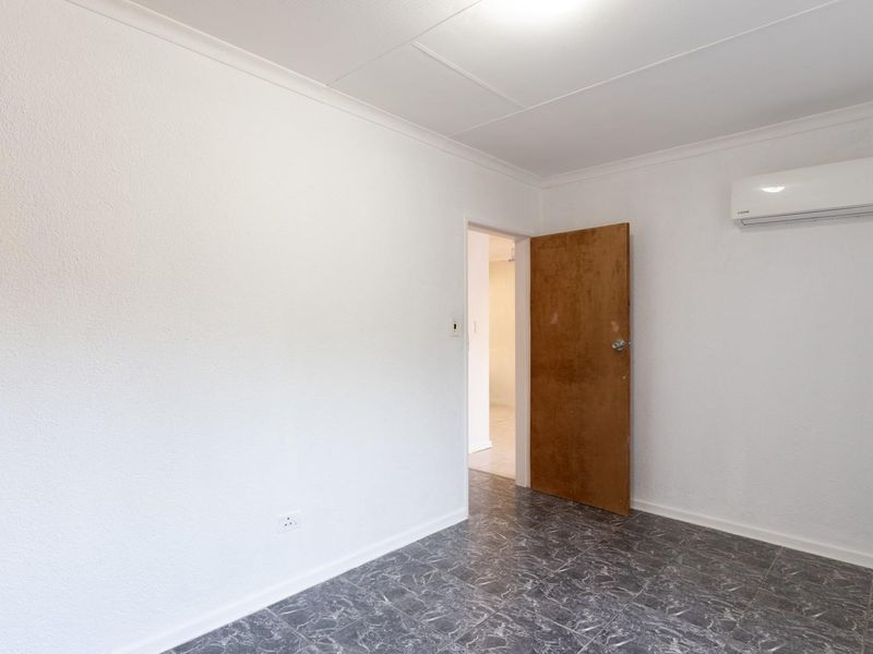 Charming 2-Bedroom Townhouse for Sale in Mopani Park, Bendor - Photo 10