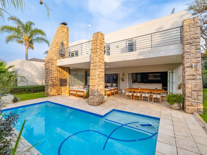 4 Bedrooms, Triple Garage and a Garden That Has Had Time to Grow - Photo 3