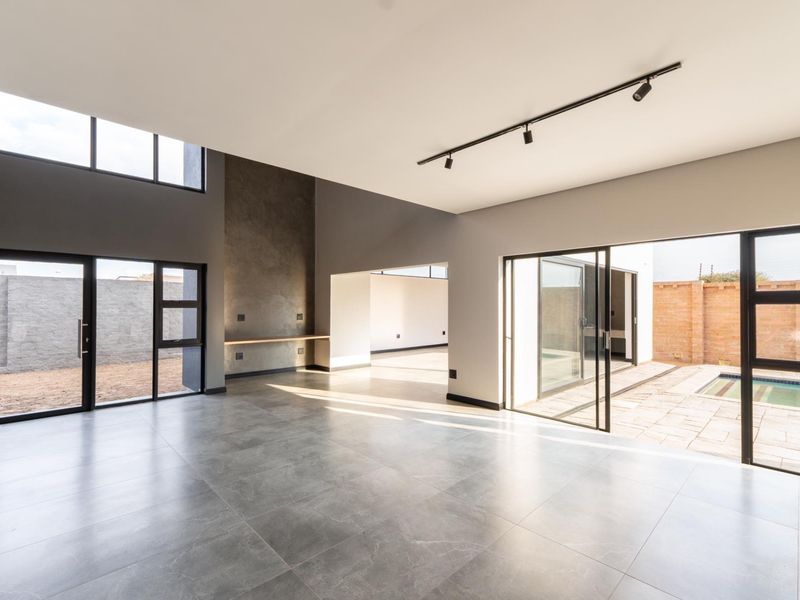 Modern Family Living on a Secure Panhandle Property - Photo 8