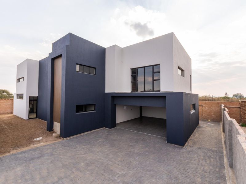 Modern Family Living on a Secure Panhandle Property - Photo 2