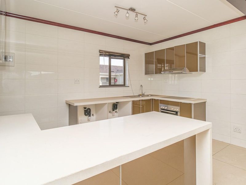 Lock-Up-and-Go Living in Prestigious Cedar Acres Estate - Photo 5