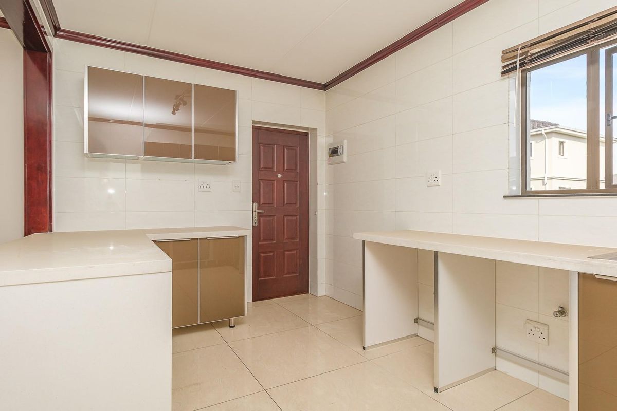 Lock-Up-and-Go Living in Prestigious Cedar Acres Estate - Photo 4