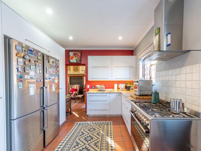 Beautiful 4 bedroom house with pan handle entrance Riversdale Western Cape - Photo 8