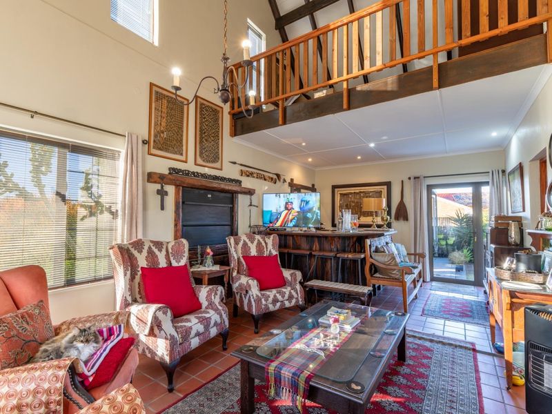 Beautiful 4 bedroom house with pan handle entrance Riversdale Western Cape - Photo 4