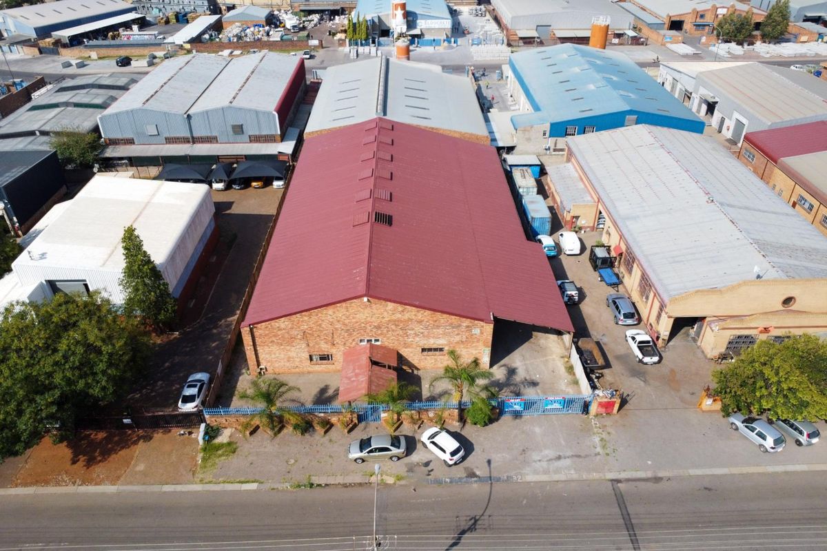 Industrial Property With 3 Phase Power - Photo 3