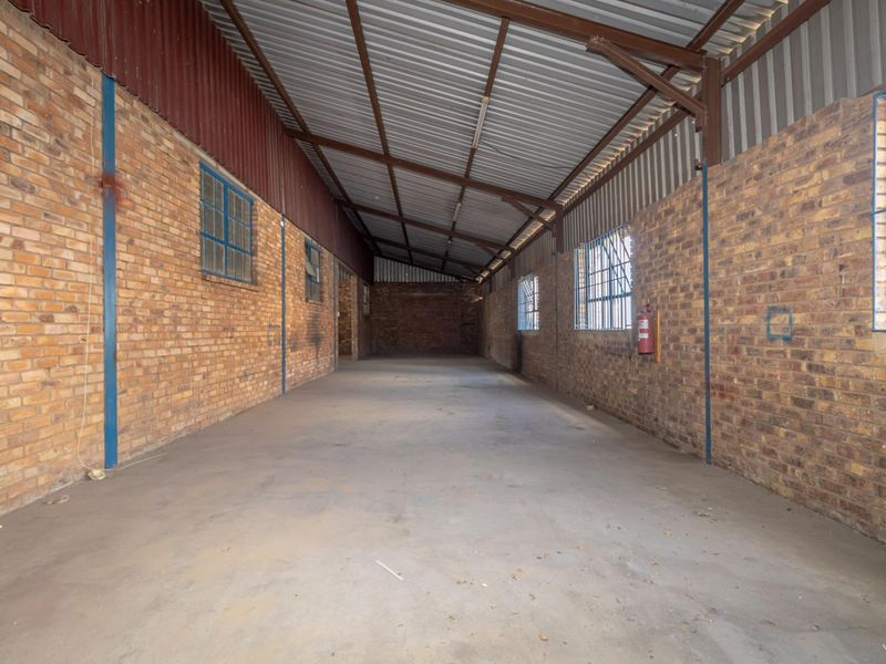 Industrial Property With 3 Phase Power - Photo 10