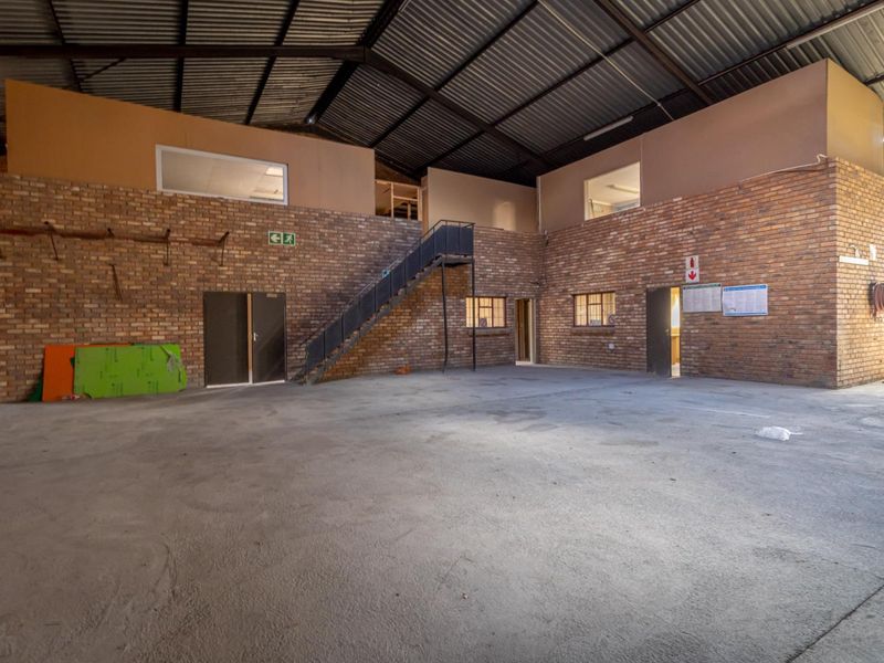Industrial Property With 3 Phase Power - Photo 8