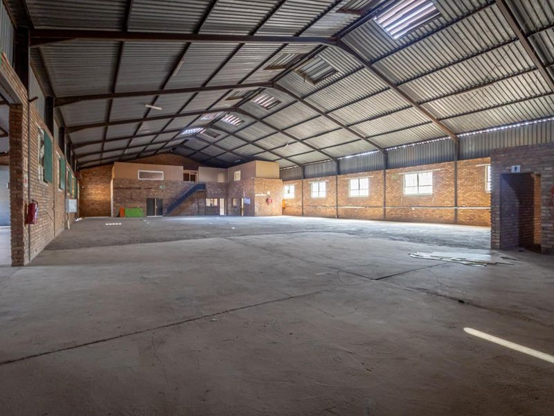 Industrial Property With 3 Phase Power - Photo 6