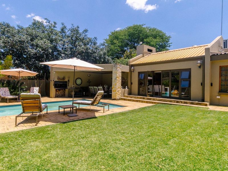 Elegant Family Living with Exceptional Entertaining Appeal - Photo 2