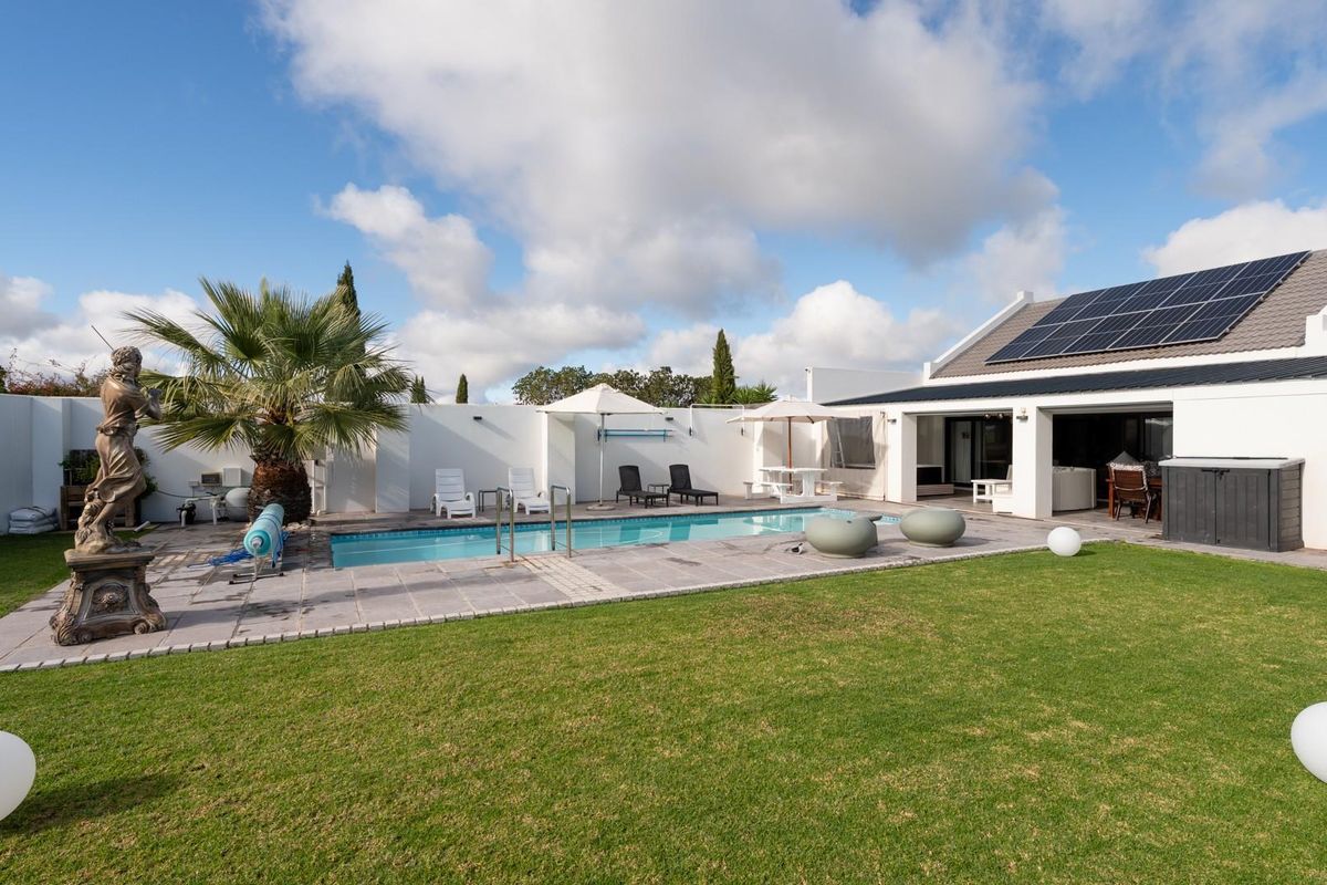 Exceptional 2.19ha Smallholding in Long Acres - Photo 2