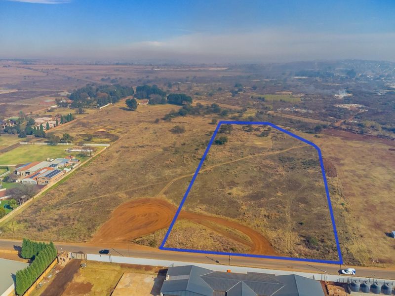 Rare Piece of Land For Sale! - Photo 1