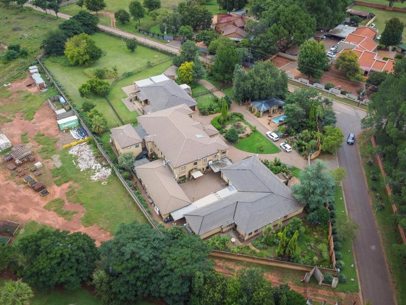 Looking for a home to accommodate the parents and in-laws? - Photo 9