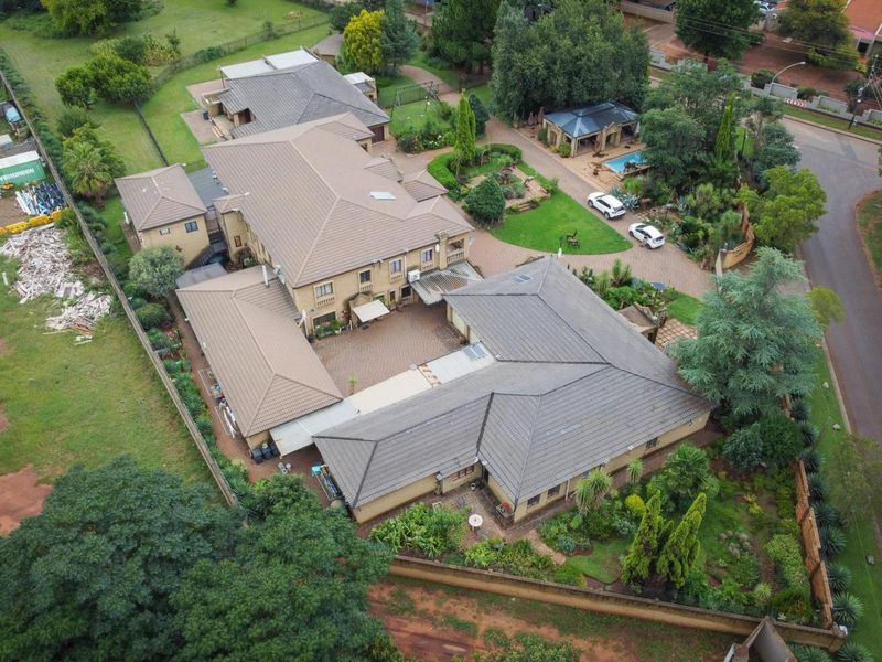 Looking for a home to accommodate the parents and in-laws? - Photo 10