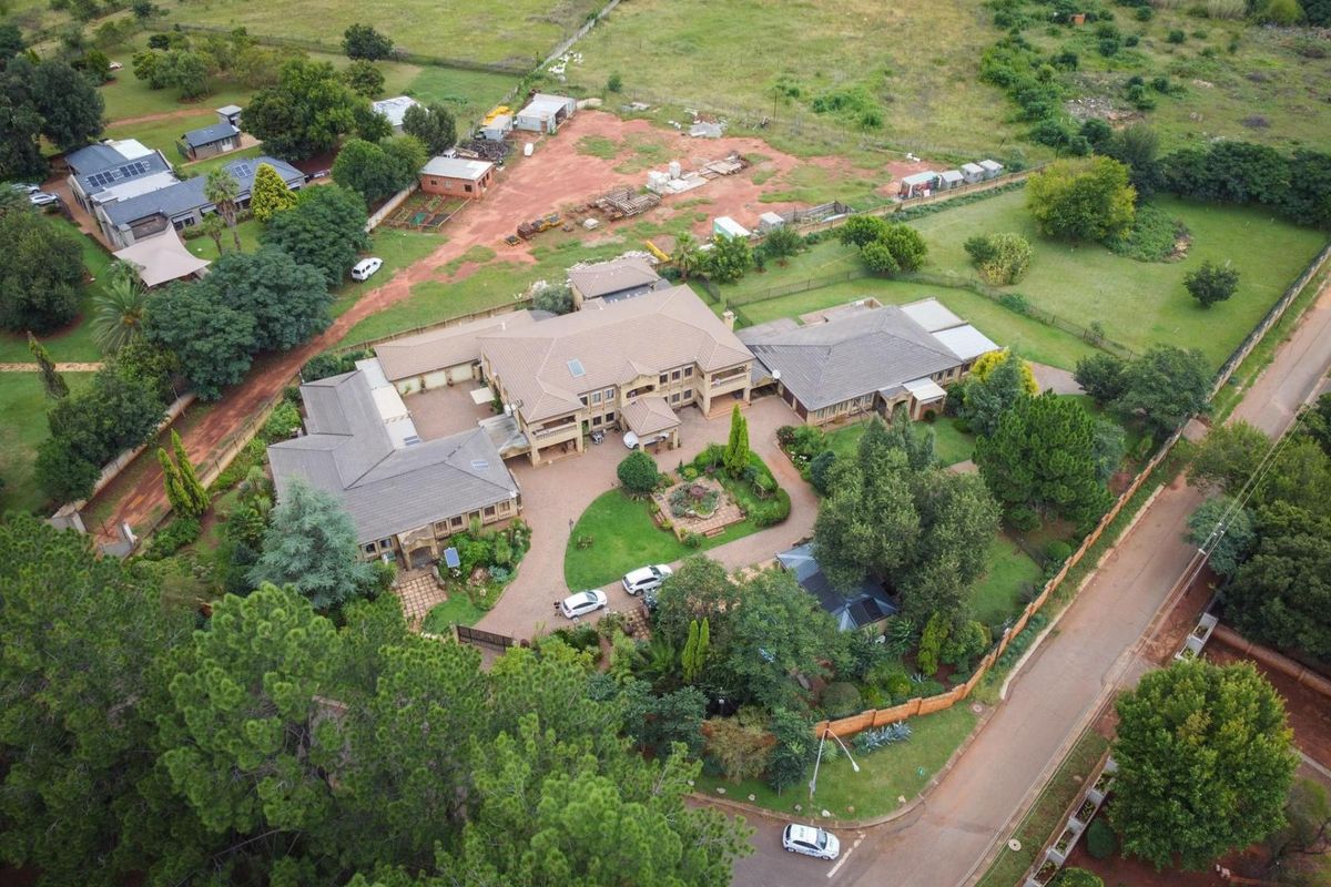 Looking for a home to accommodate the parents and in-laws? - Photo 2