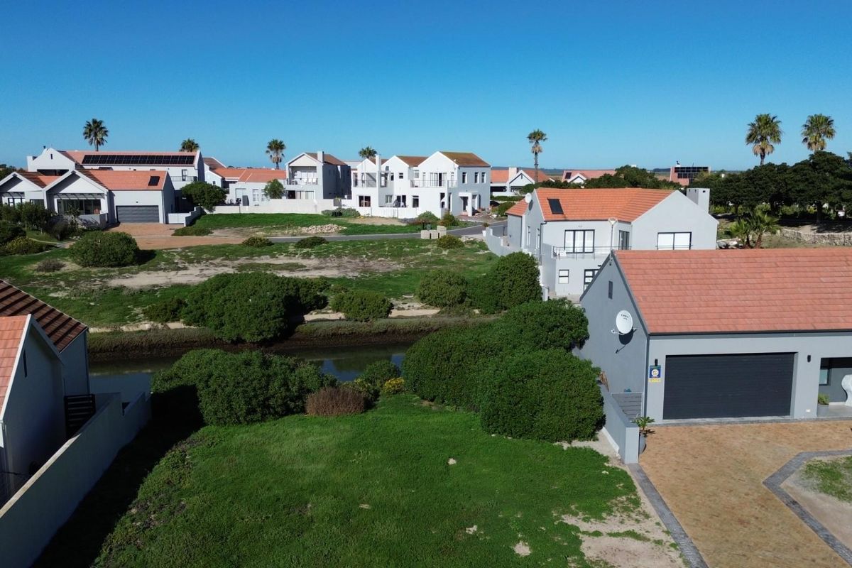 Waterfront Stand In Secure Estate - Photo 3