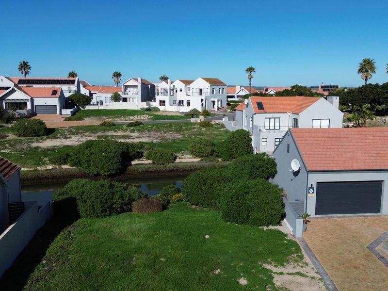 Waterfront Stand In Secure Estate - Photo 3