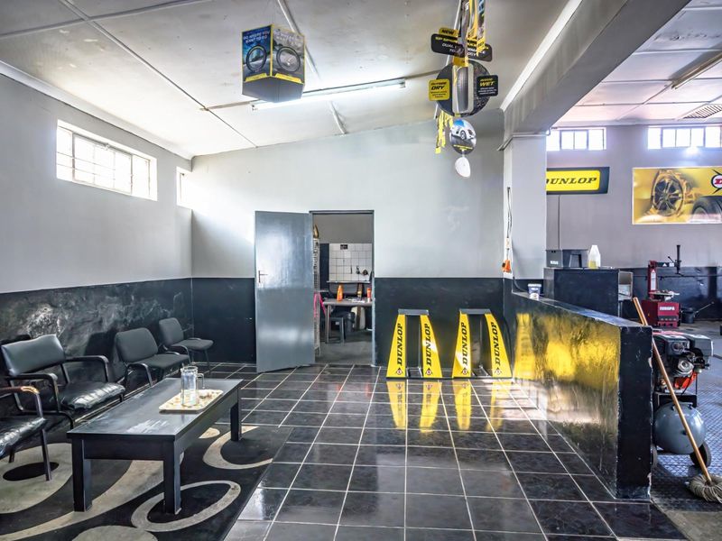 PRIME COMMERCIAL PROPERTY IN ALICE CBD - Photo 8
