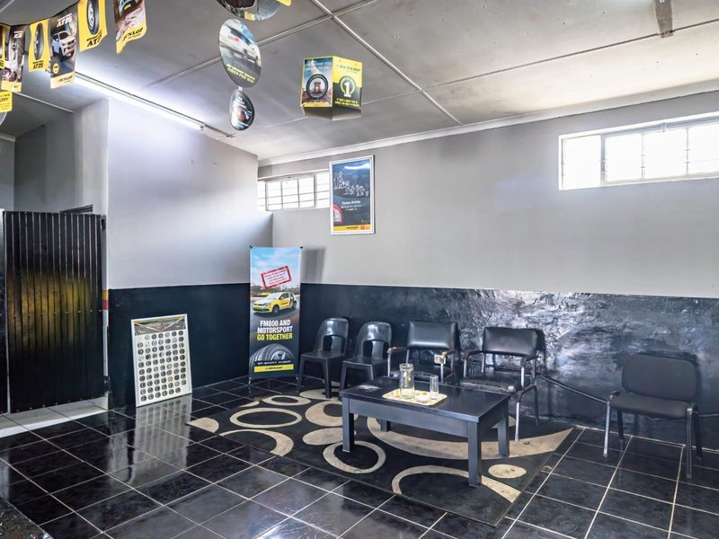 PRIME COMMERCIAL PROPERTY IN ALICE CBD - Photo 7