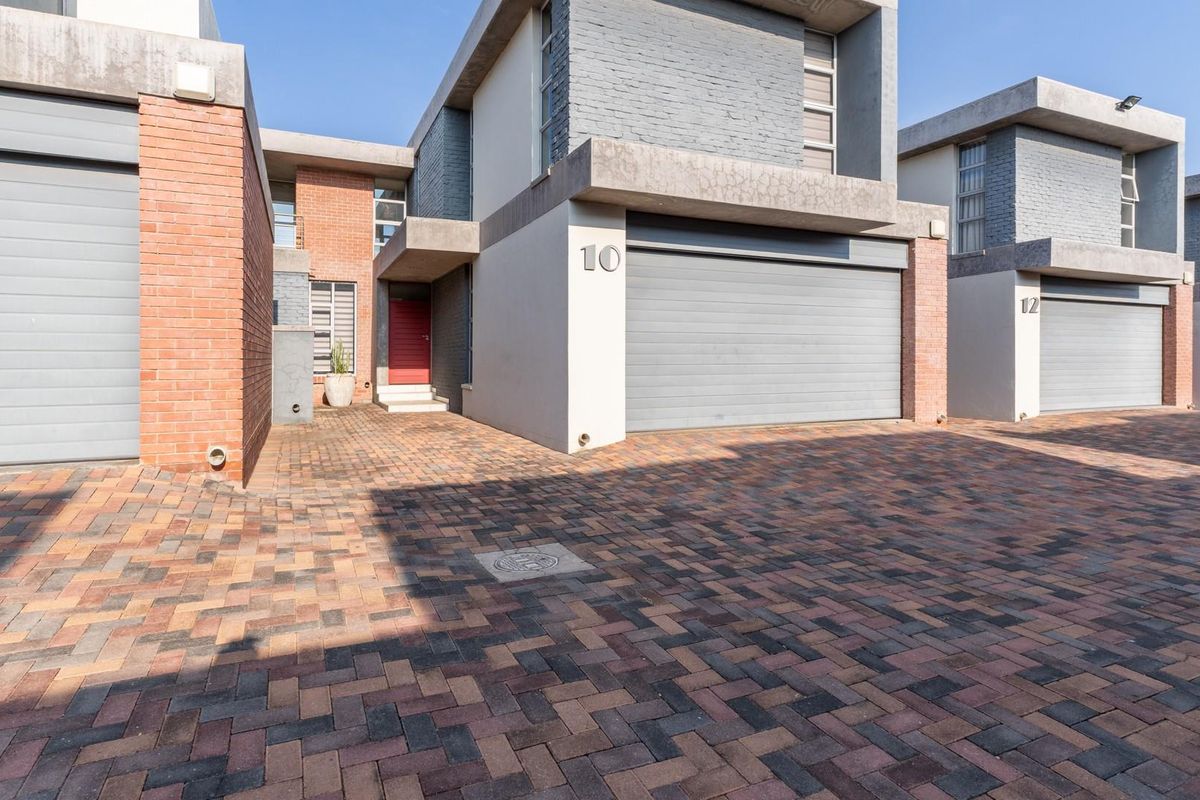 Townhouse Under Offer in Bendor Polokwane - Photo 2