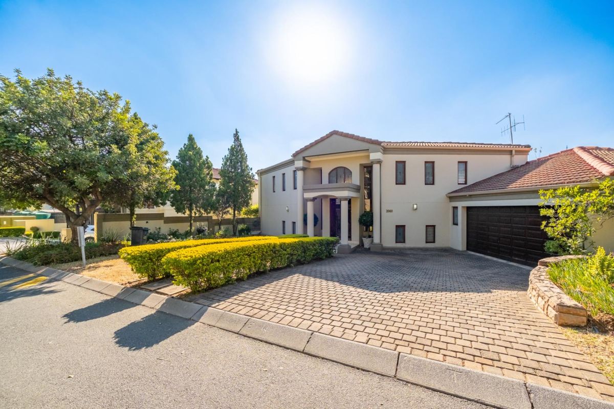 Charming and Spacious Family Home in Eagle Trace Estate - Photo 2