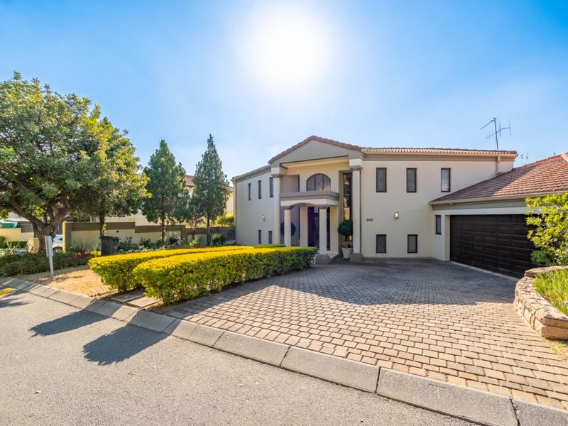 Charming and Spacious Family Home in Eagle Trace Estate - Photo 2